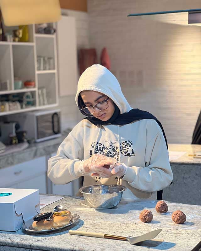 ورشة برجر اللحم وتاكو برجر