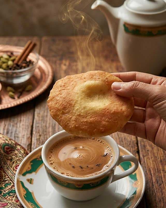 Lolah & Karak Tea
