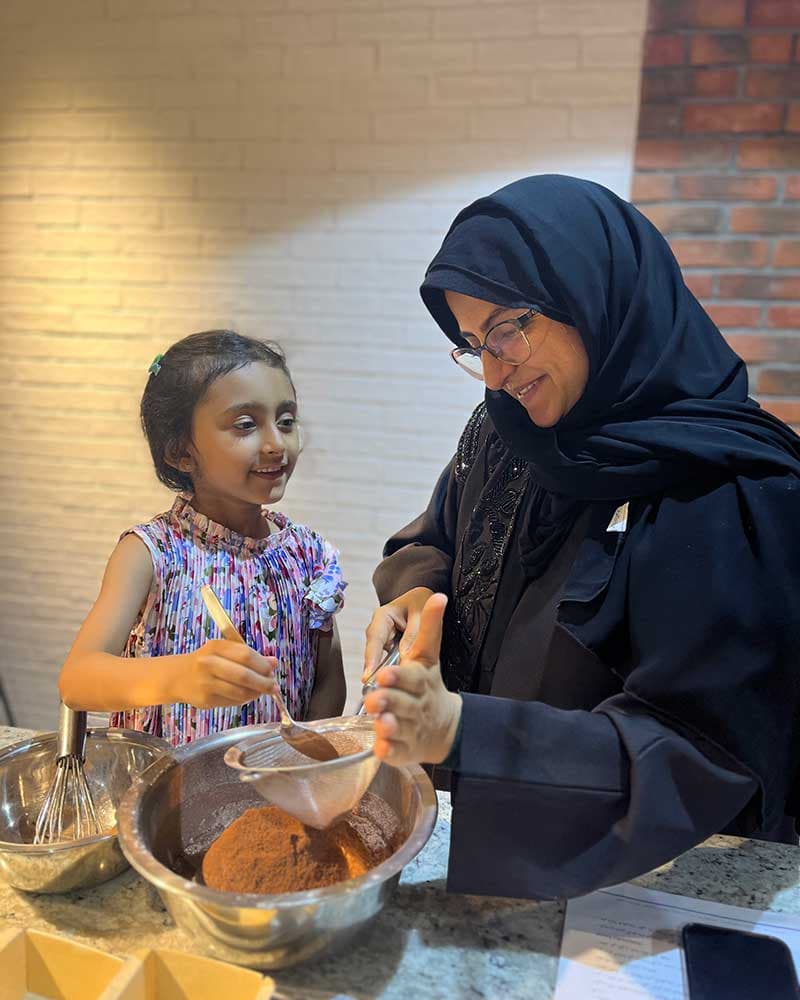 Chocolate Cake & Rich Chocolate Sauce Workshop ✨👩👧