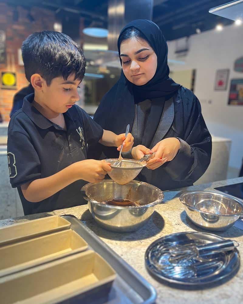 Chocolate Cake & Rich Chocolate Sauce Workshop ✨👩👧